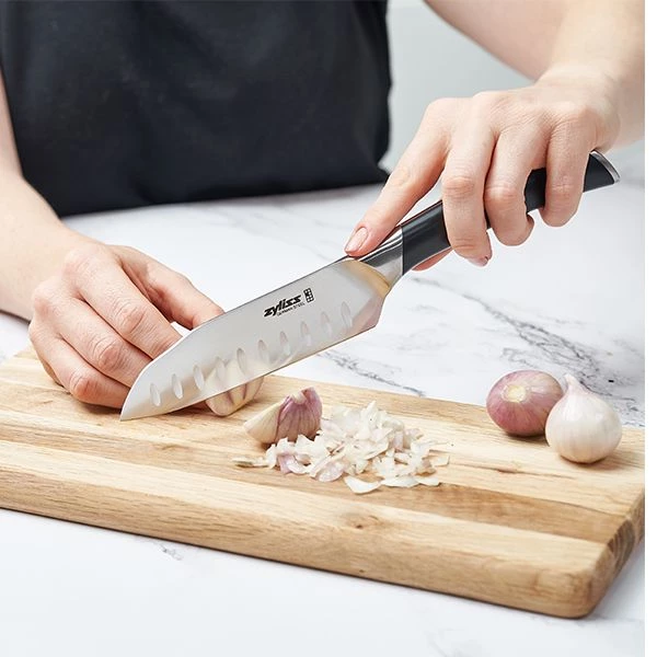 Zyliss Comfort Pro Mini 13cm Santoku Knife 7 Zyliss Comfort Pro Mini 13cm Santoku Knife - Image 5